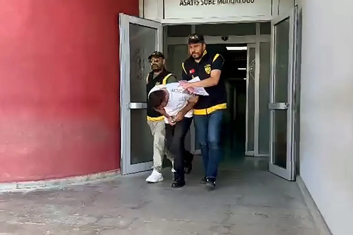 adanada fuhus operasyonu 5 gozalti YZfOhJbc