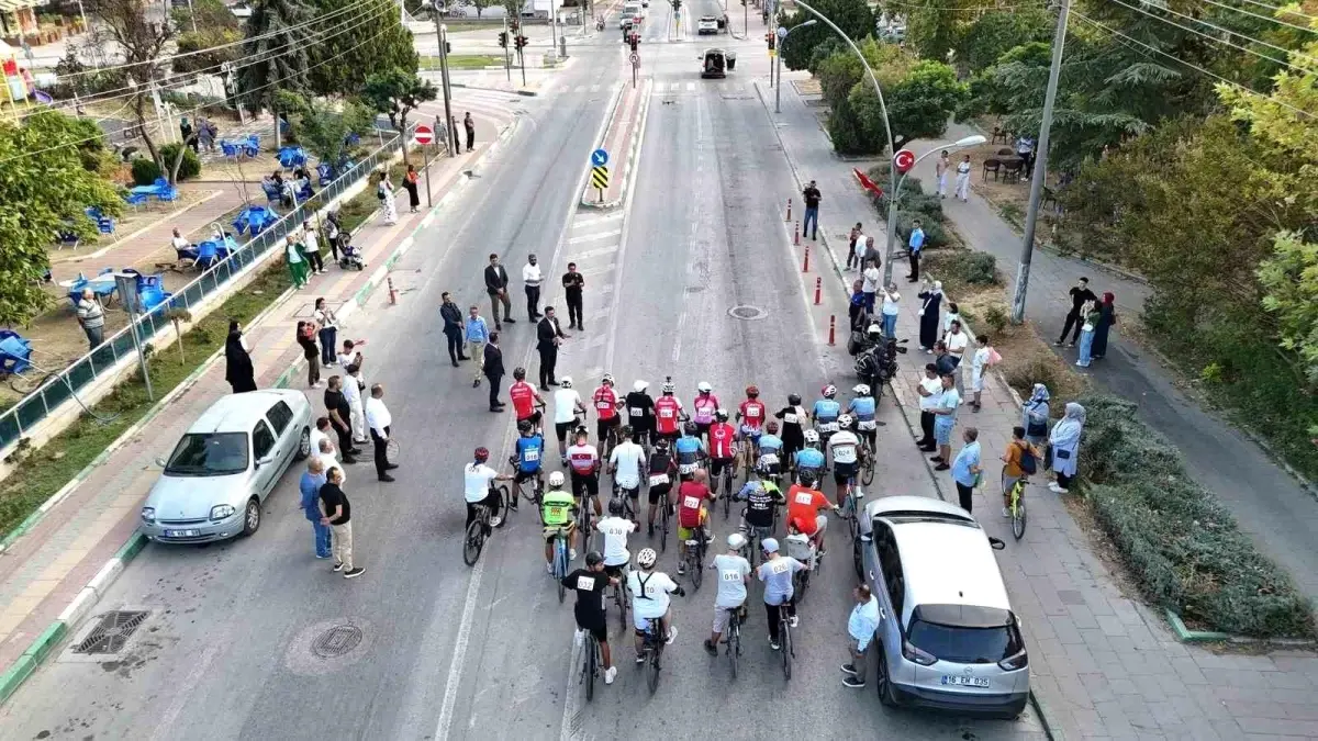 bursada renkli bisiklet yarismasi gerceklesti TdOfKBWV