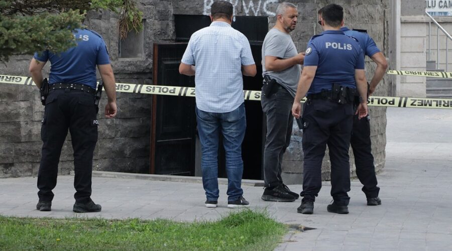 cami tuvaletindeki kavgada kan akti xbNpaE2B