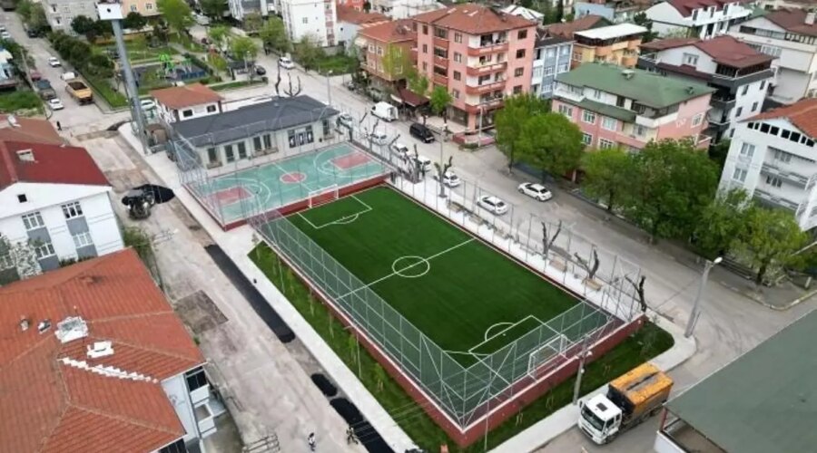 korfez belediyesi futbol okulunda 750 cocuk profesyonel futbol egitimi aliyor ZyxlOUwz