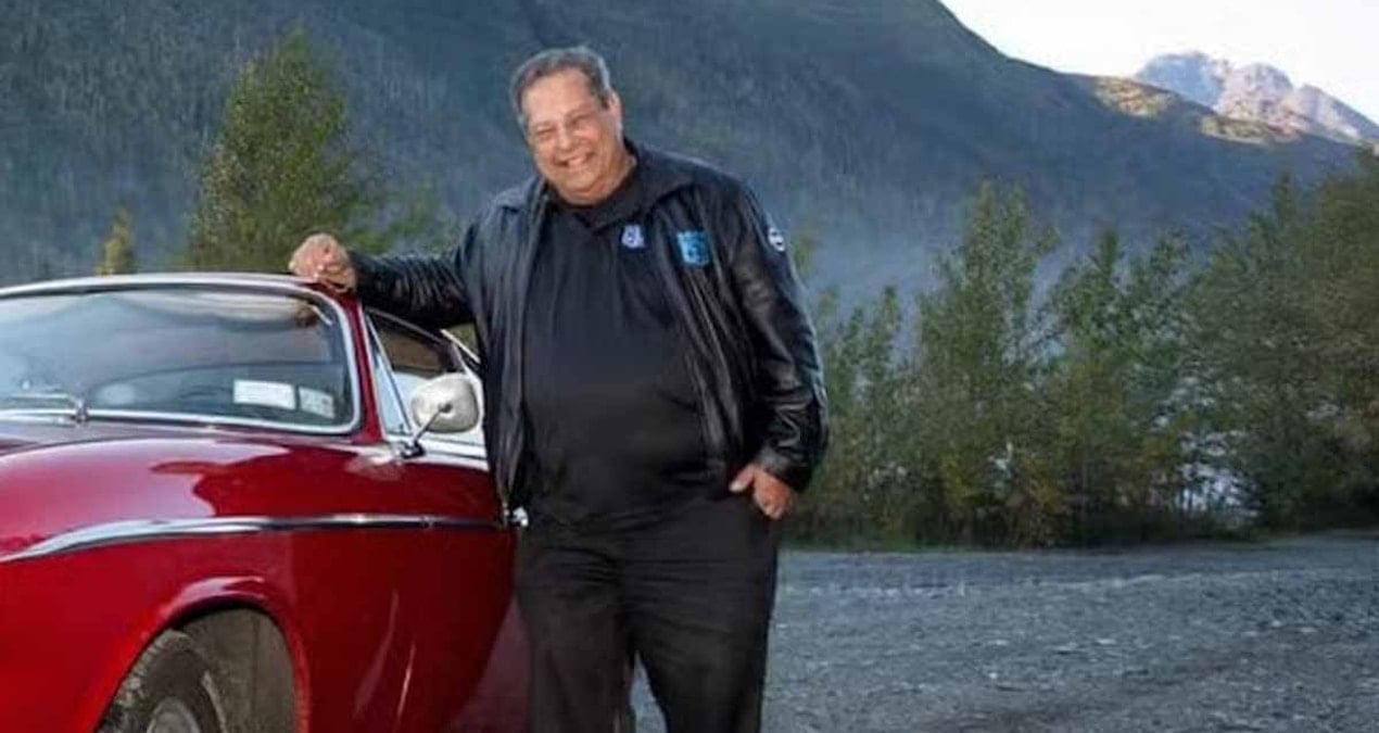 oyle bir yol yapti ki tarihin en yuksek kilometreye sahip arabasi unvanini aldi bu aya 7 kez gidip gelmek demek 8TMwPQPp