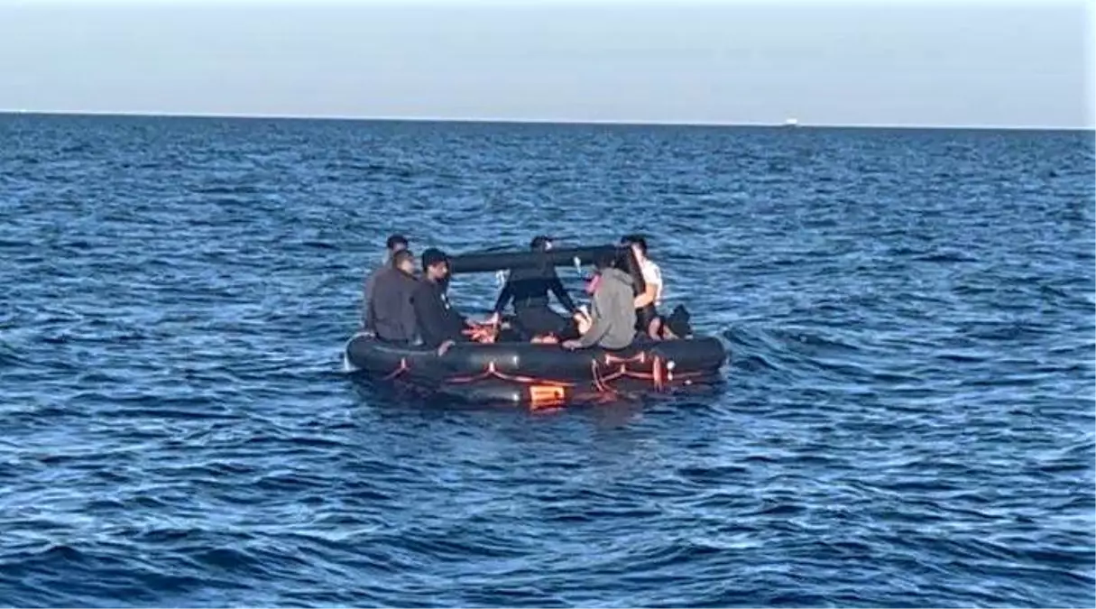 yunan gocmenleri olume terk ediyor rVn3lO9A