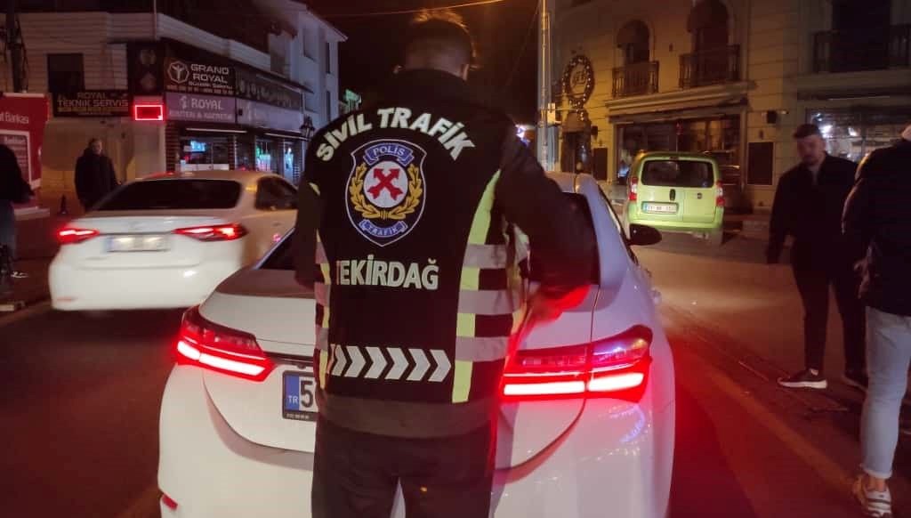 alkollu surucu sivil polisi vale saninca yakalandi pYbsvuh9.jpg