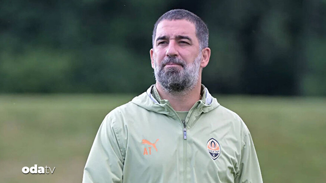 arda turan takimiyla birlikte geceyi siginakta gecirdi hPd8KzIJ