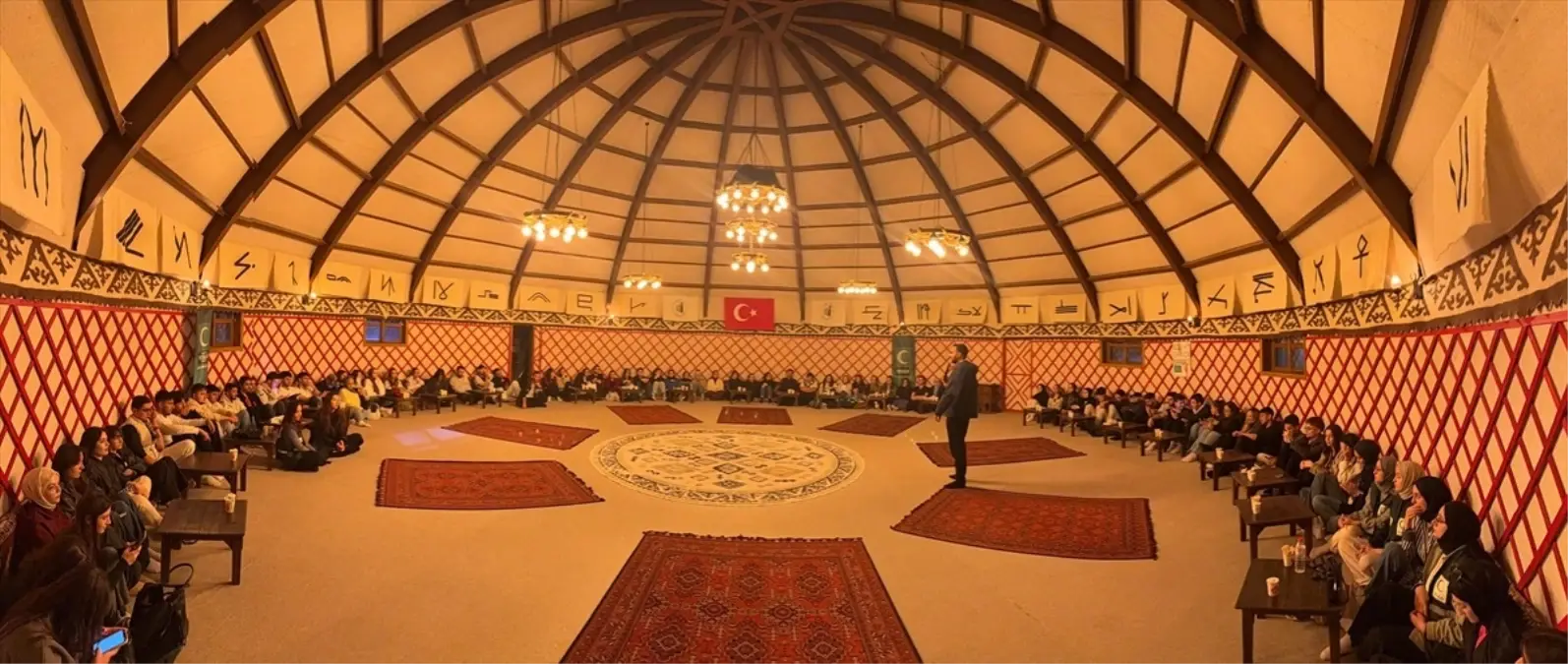 corumda genc yesilay gonulluleri bulustu MxqfY5jF