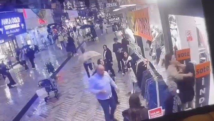 etek giyen universite ogrencisine saldiri gozaltina alindi vZhIpY1h