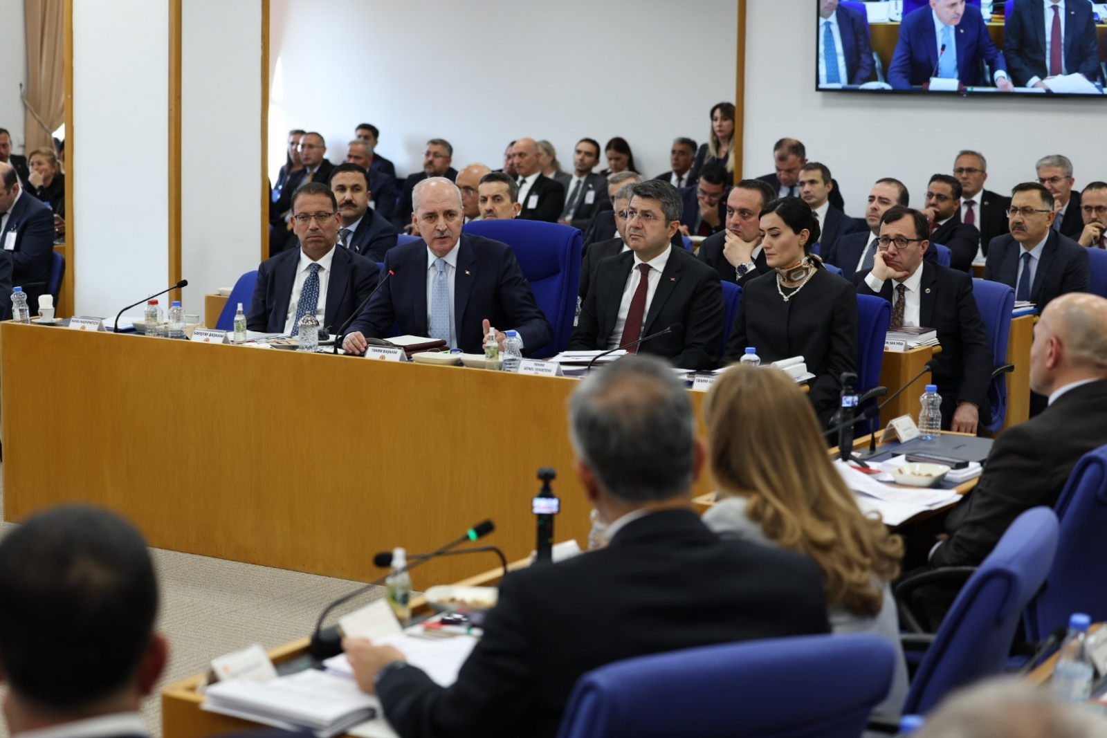 tbmm baskani numan kurtulmus plan ve butce komisyonu toplantisini terk etti HGXCr9Dc.jpg