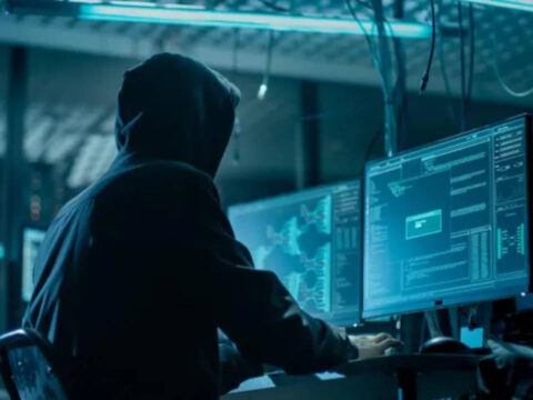 Hackerlar unlu sarkicinin gizli arsivlerini ele gecirdi milyonlara satiyorlar CCkNjkkd