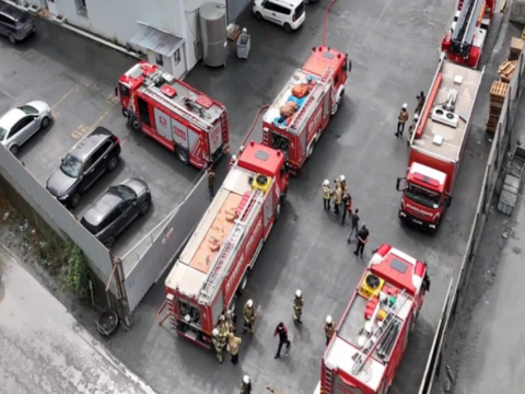 Istanbulda kimyasal madde alarmi fabrikada isciler tahliye edildi 8ahmGM1d